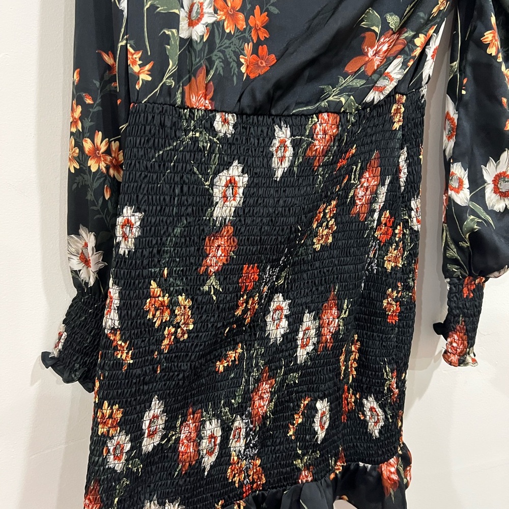 Floral Long Sleeve, short black dress with floral designer,  – Size M - Picture 10 of 11